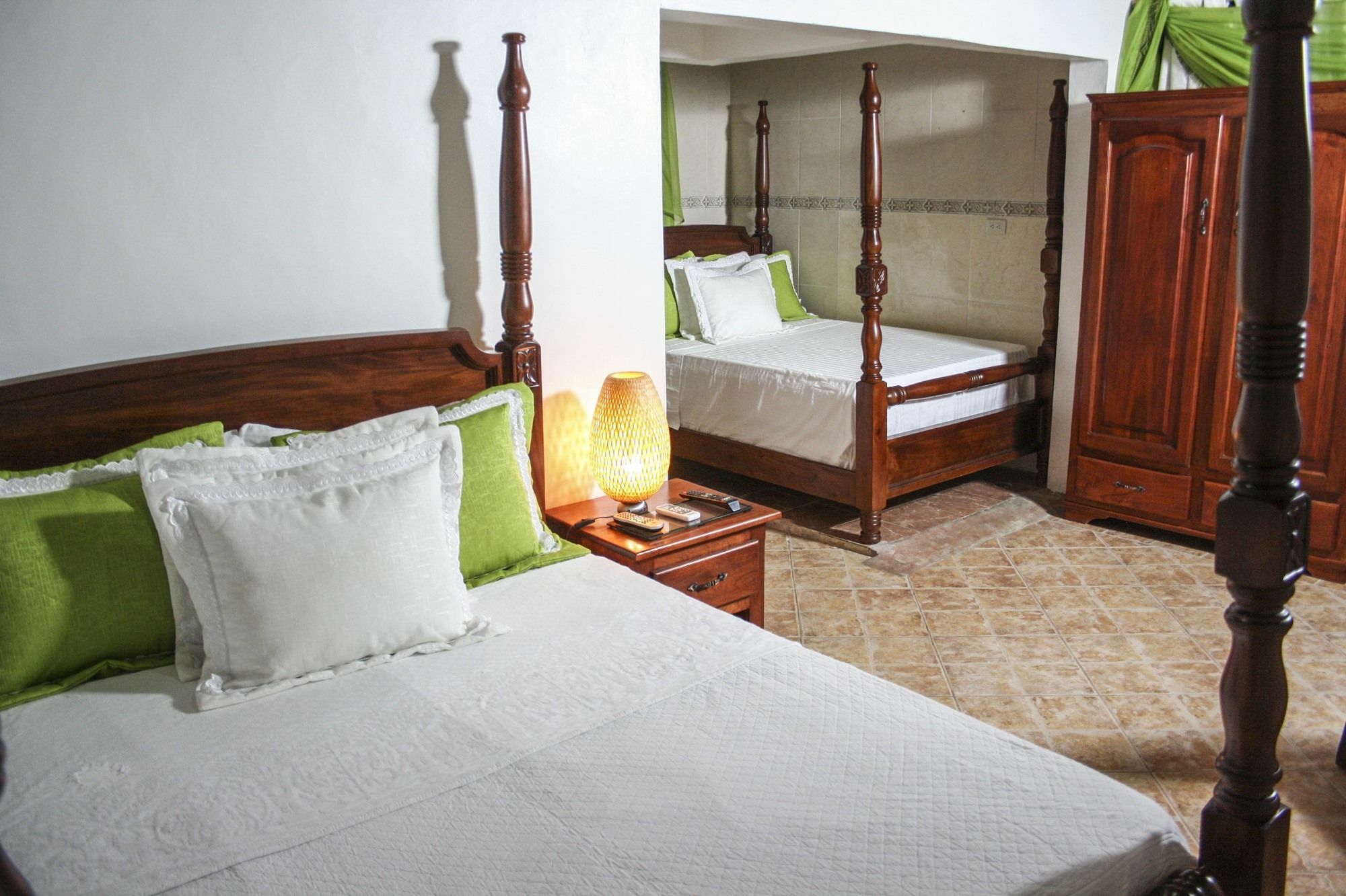 Hotel Sea Breeze Paraiso  Exterior photo
